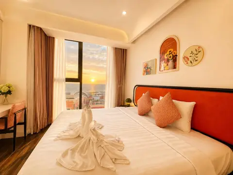 Phòng ngủ giường đôi lúc hoàng hôn